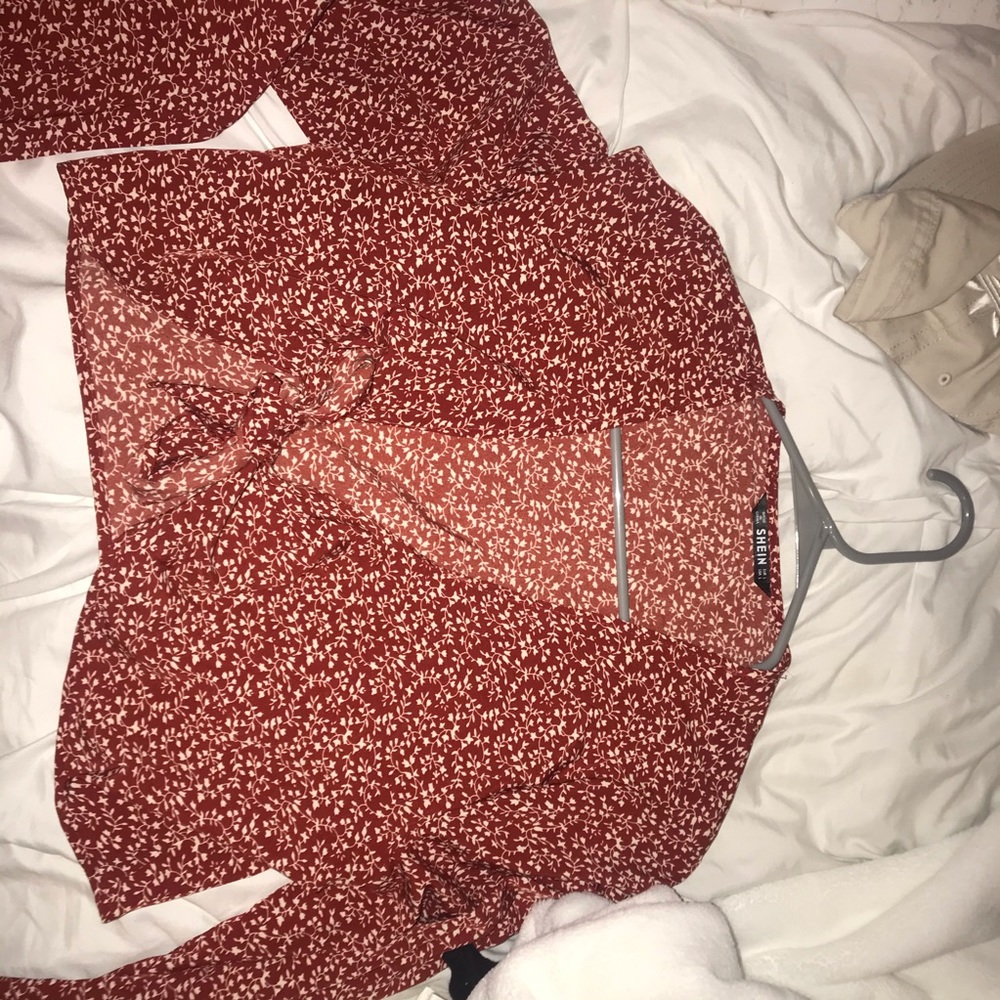 crop front tie shirt